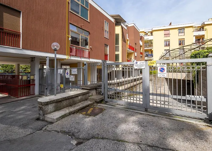 Mayor House Center *