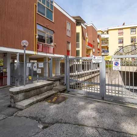 Mayor House Center *