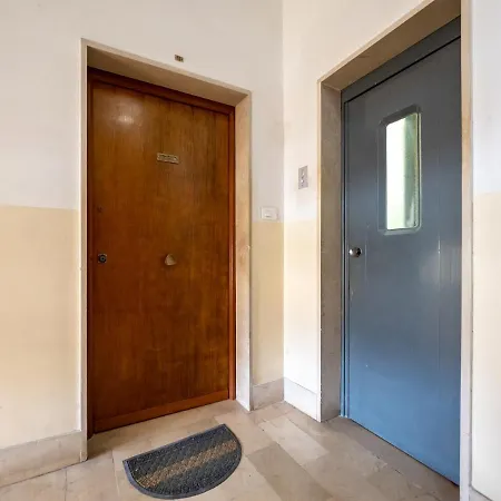 Mayor House Center *